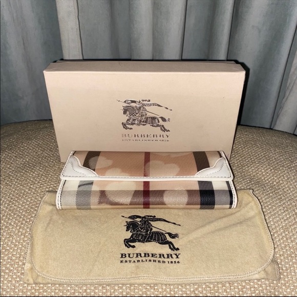Burberry Handbags - RARE‼️ Burberry Continental Wallet.